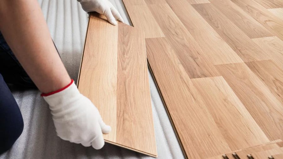 Comparison between DIY Flooring Installation and Hiring a Professional